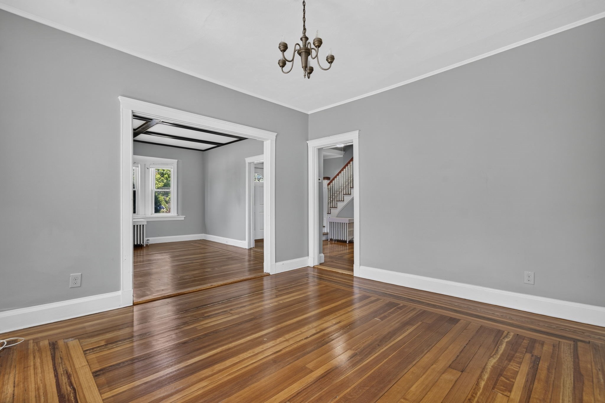 121 Oakland St Property Photo 16