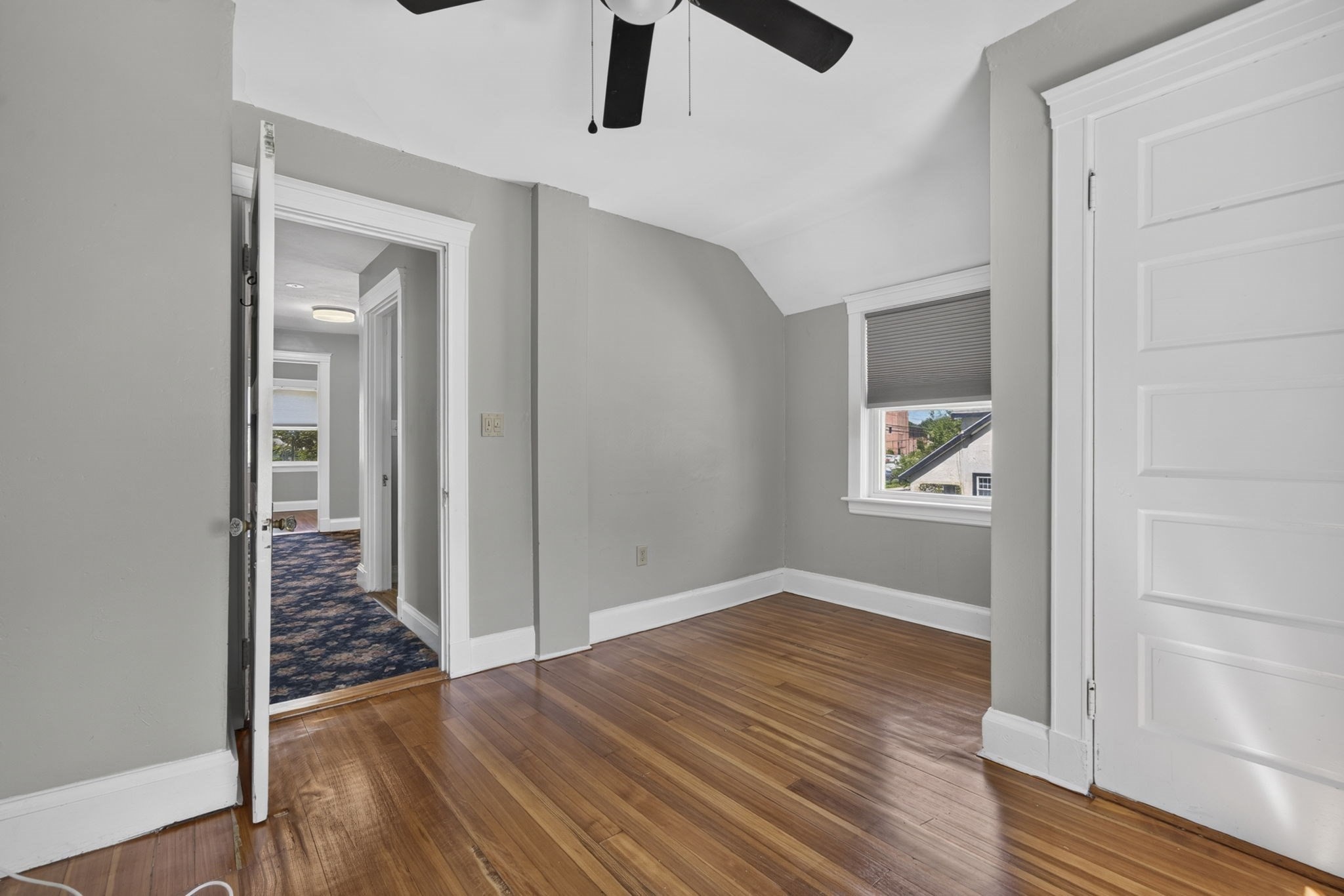 121 Oakland St Property Photo 22