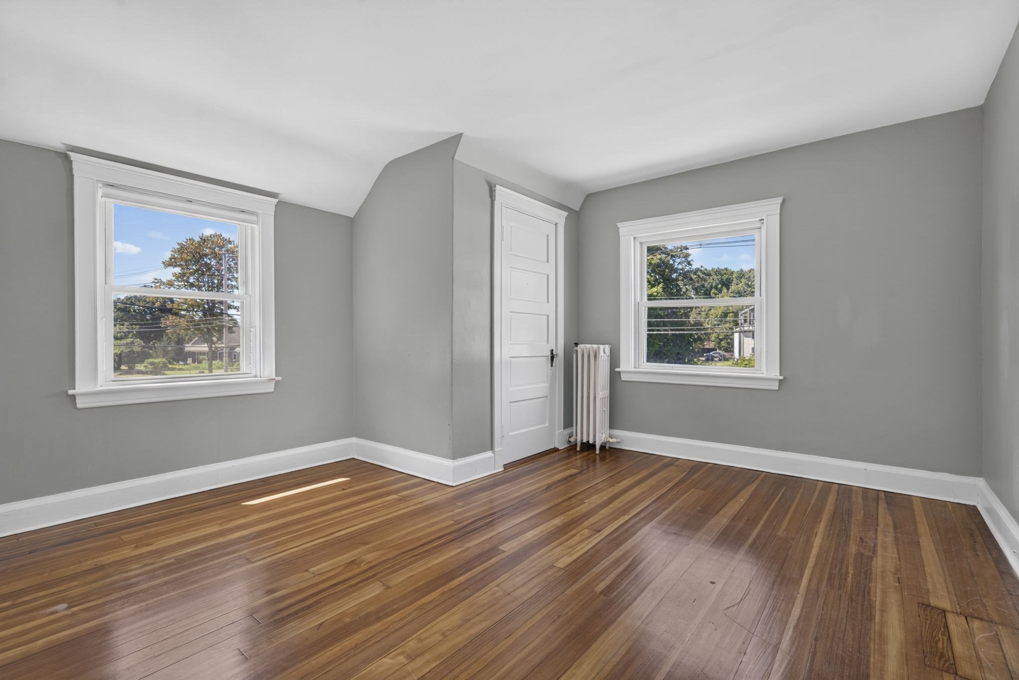 121 Oakland St Property Photo 28
