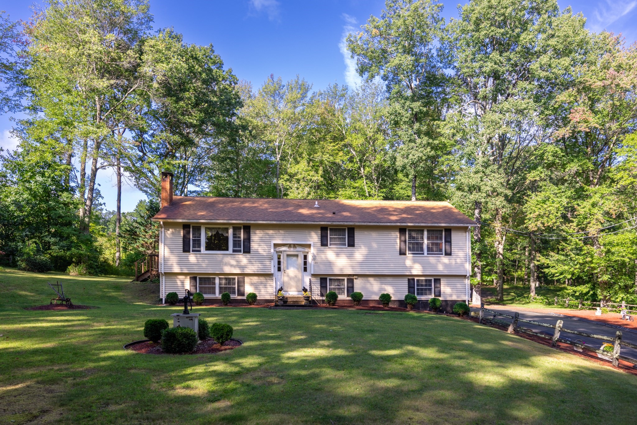 155 Long Hill Rd Property Photo 8