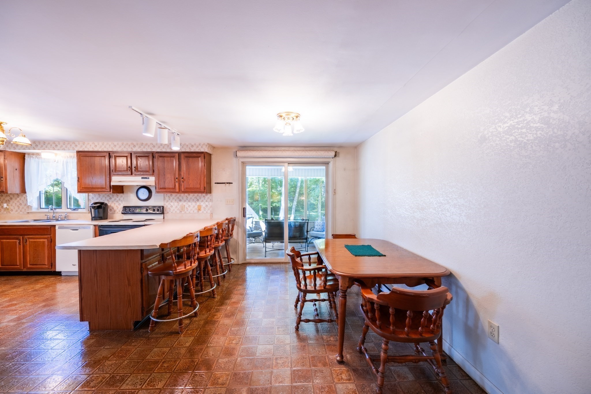 155 Long Hill Rd Property Photo 19