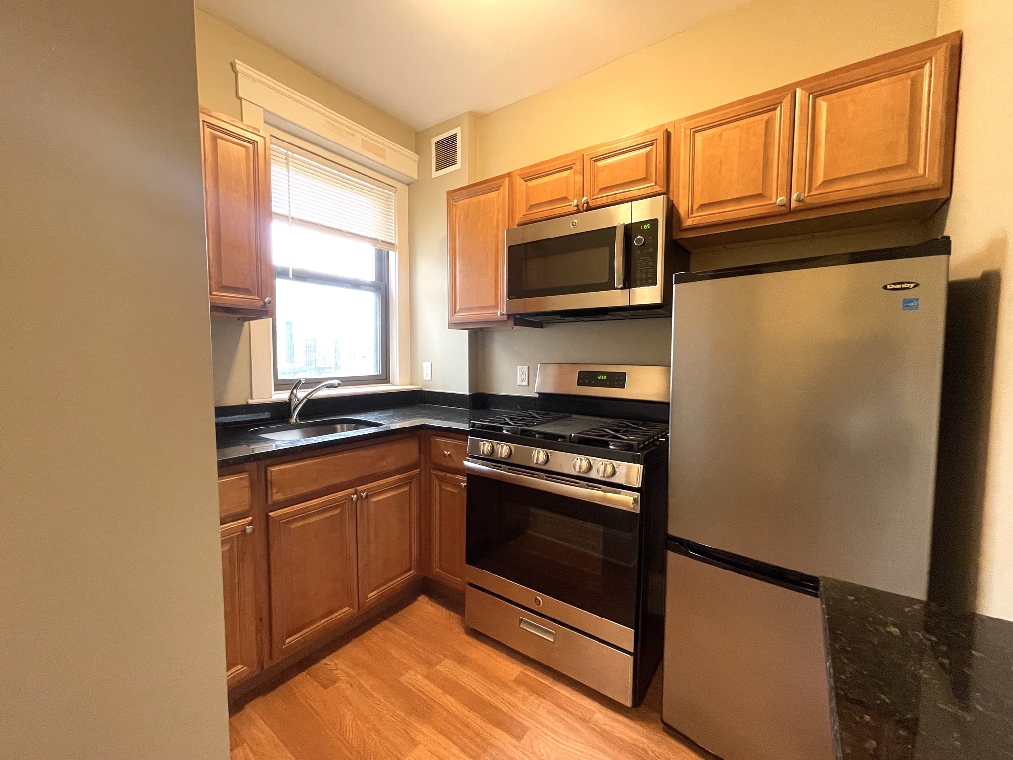660 Huntington Avenue # 39 Property Photo 11