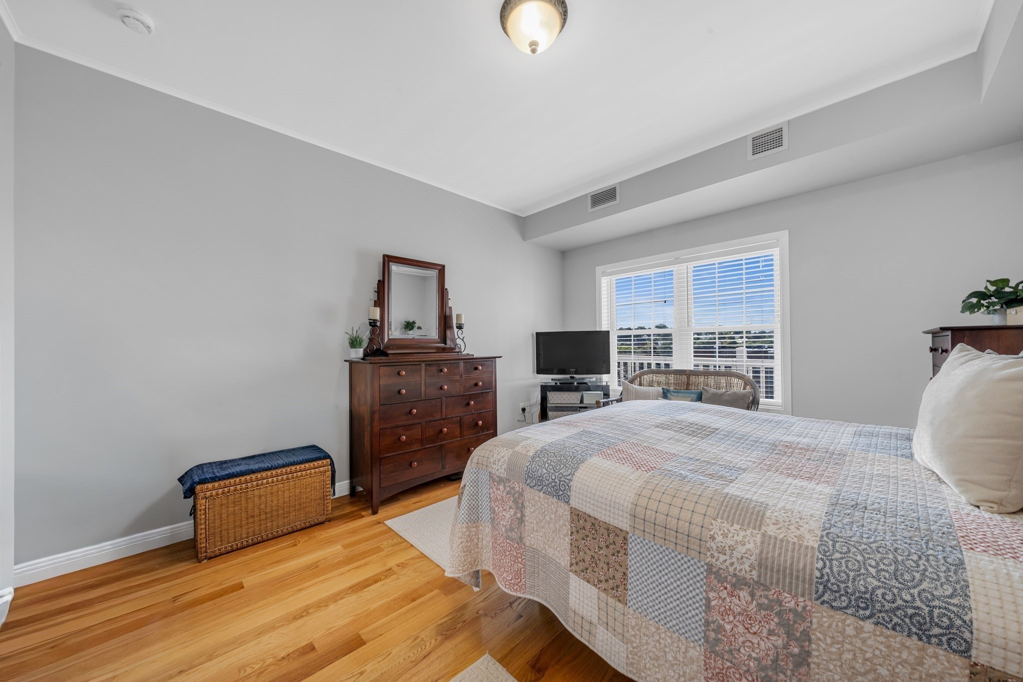 8 Walnut St # 418 Property Photo 12