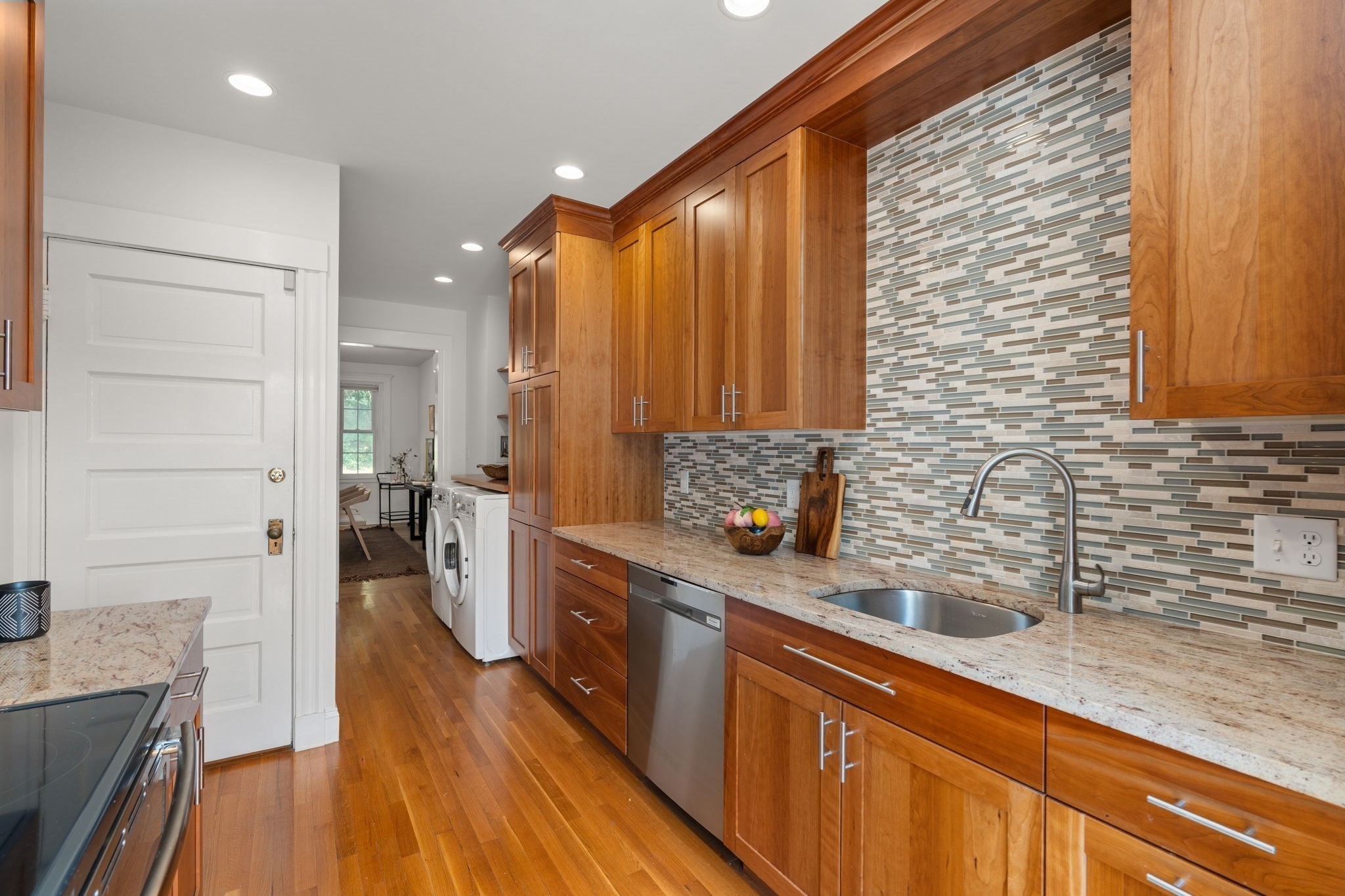 50 Lancaster Ter # 2 Property Photo 6