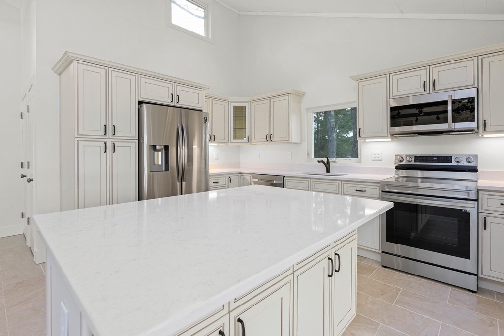 33 College Road Property Photo 3