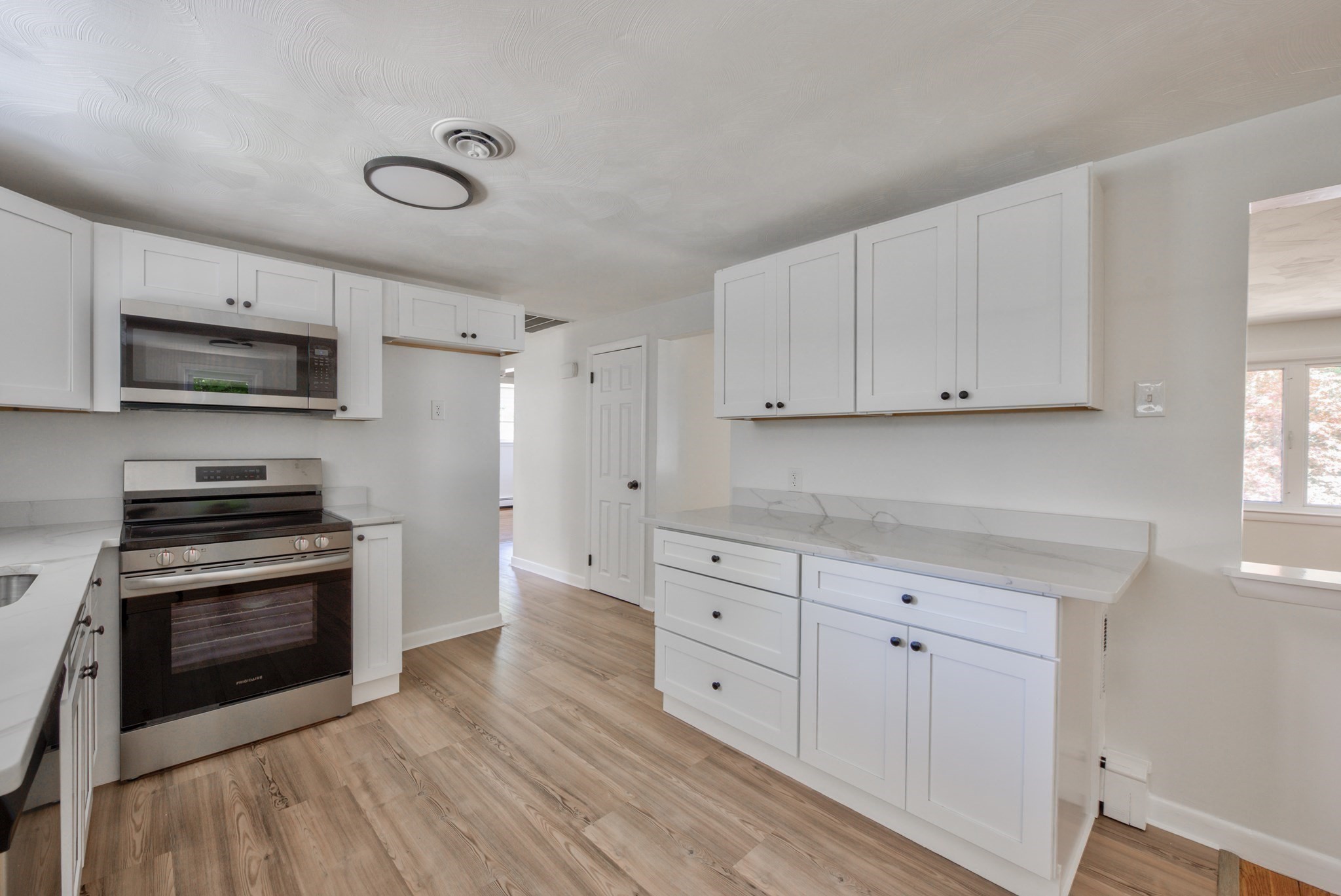 103 Columbus Ave Property Photo 4