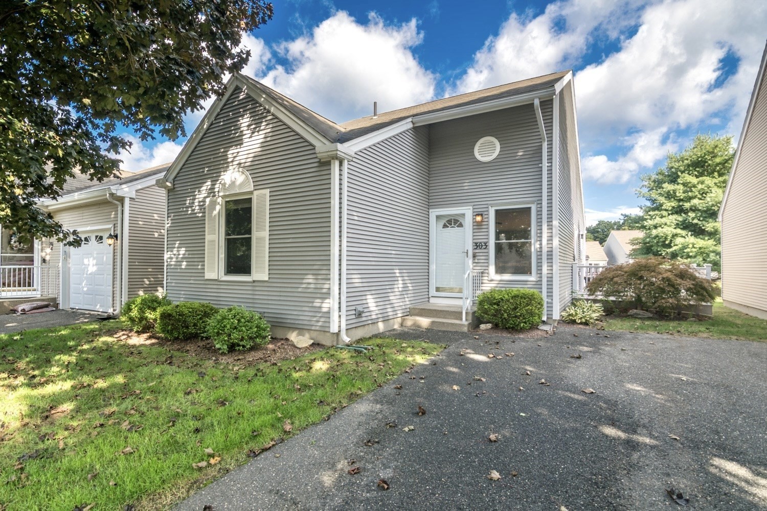 303 Alvord Pl # 303 Property Photo 1
