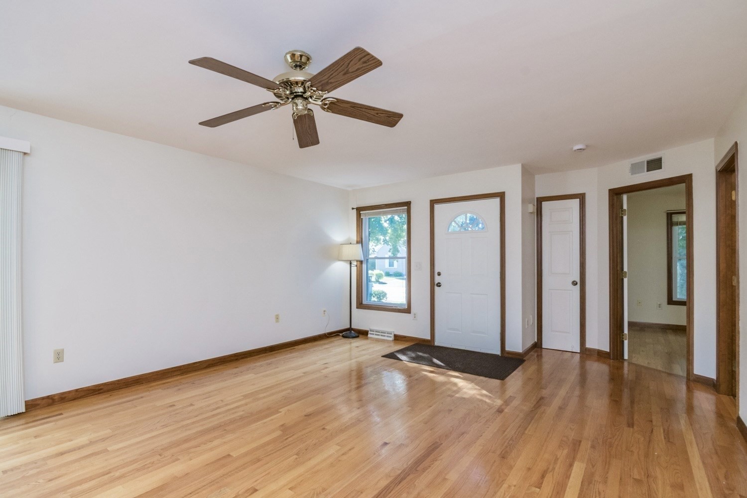 303 Alvord Pl # 303 Property Photo 5