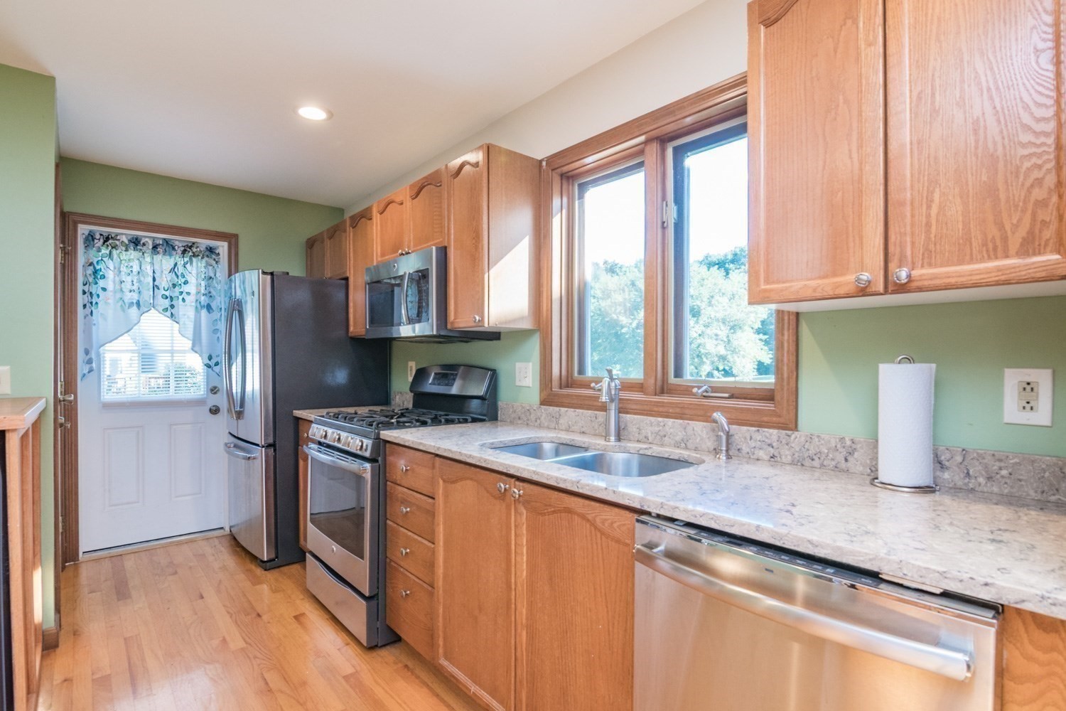 303 Alvord Pl # 303 Property Photo 10