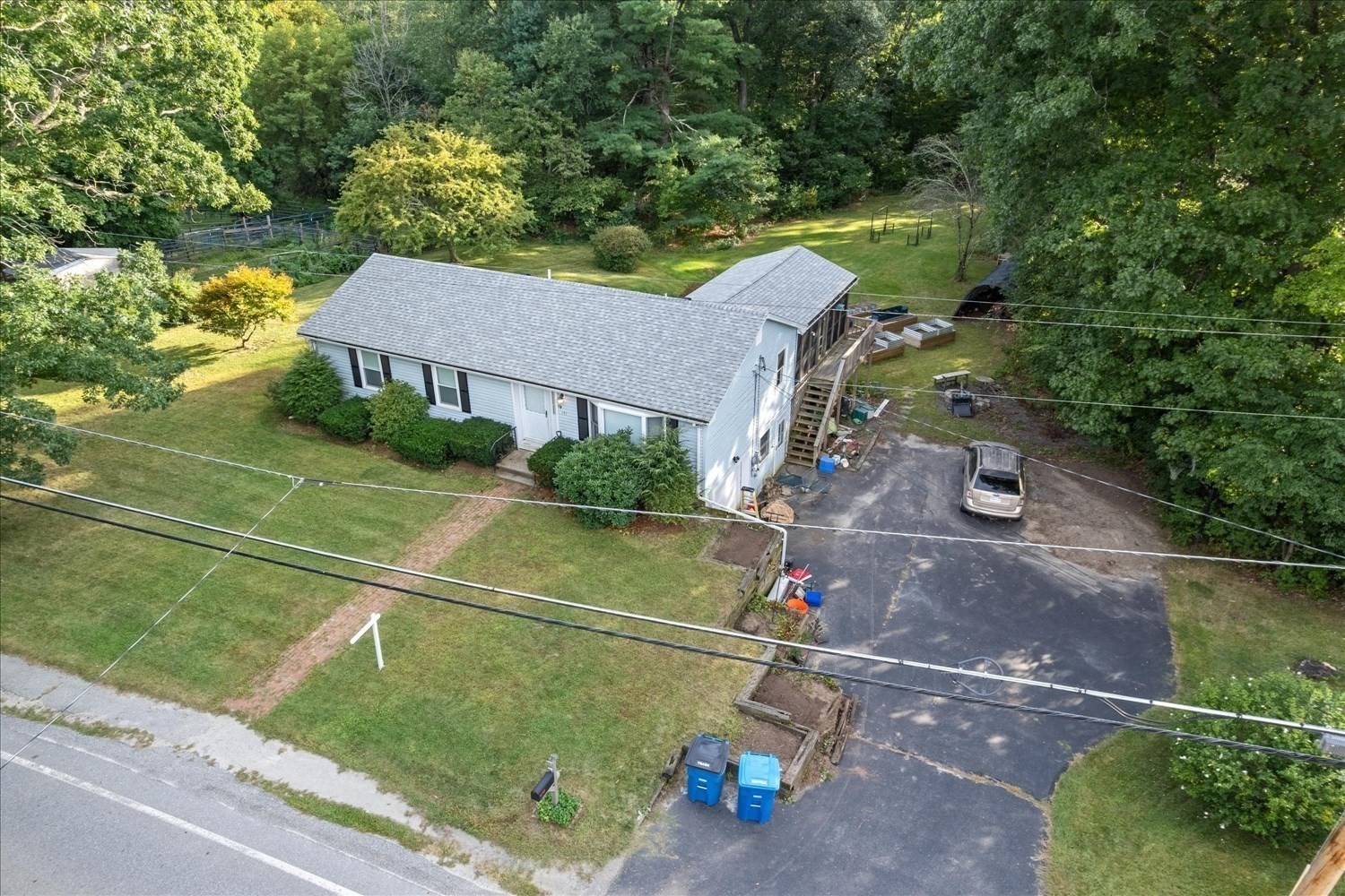 141 Elm St. Property Photo 4