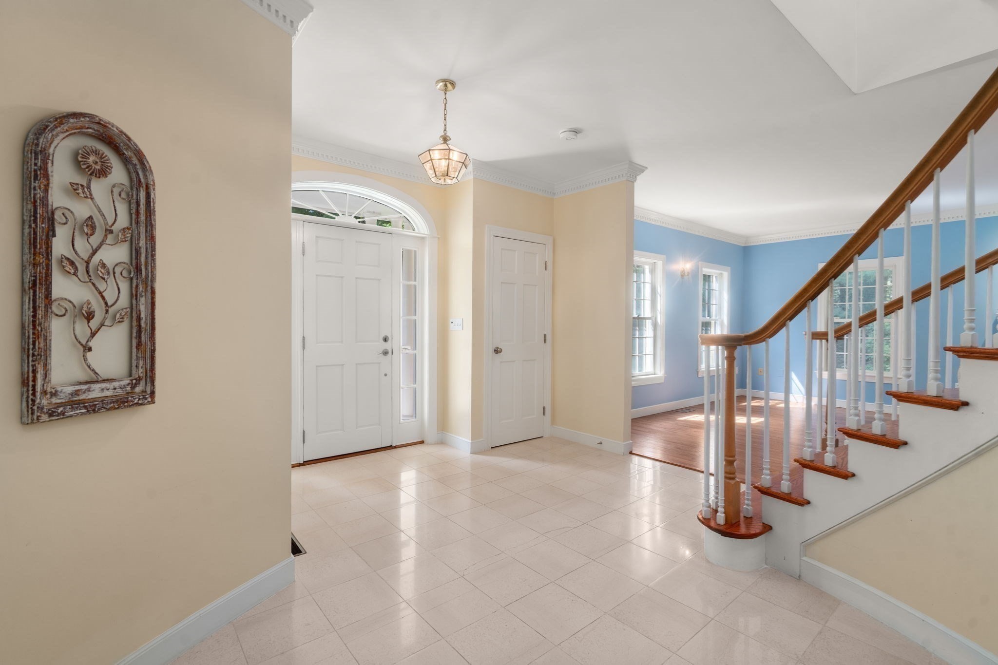2 Sanger Cir Property Photo 5