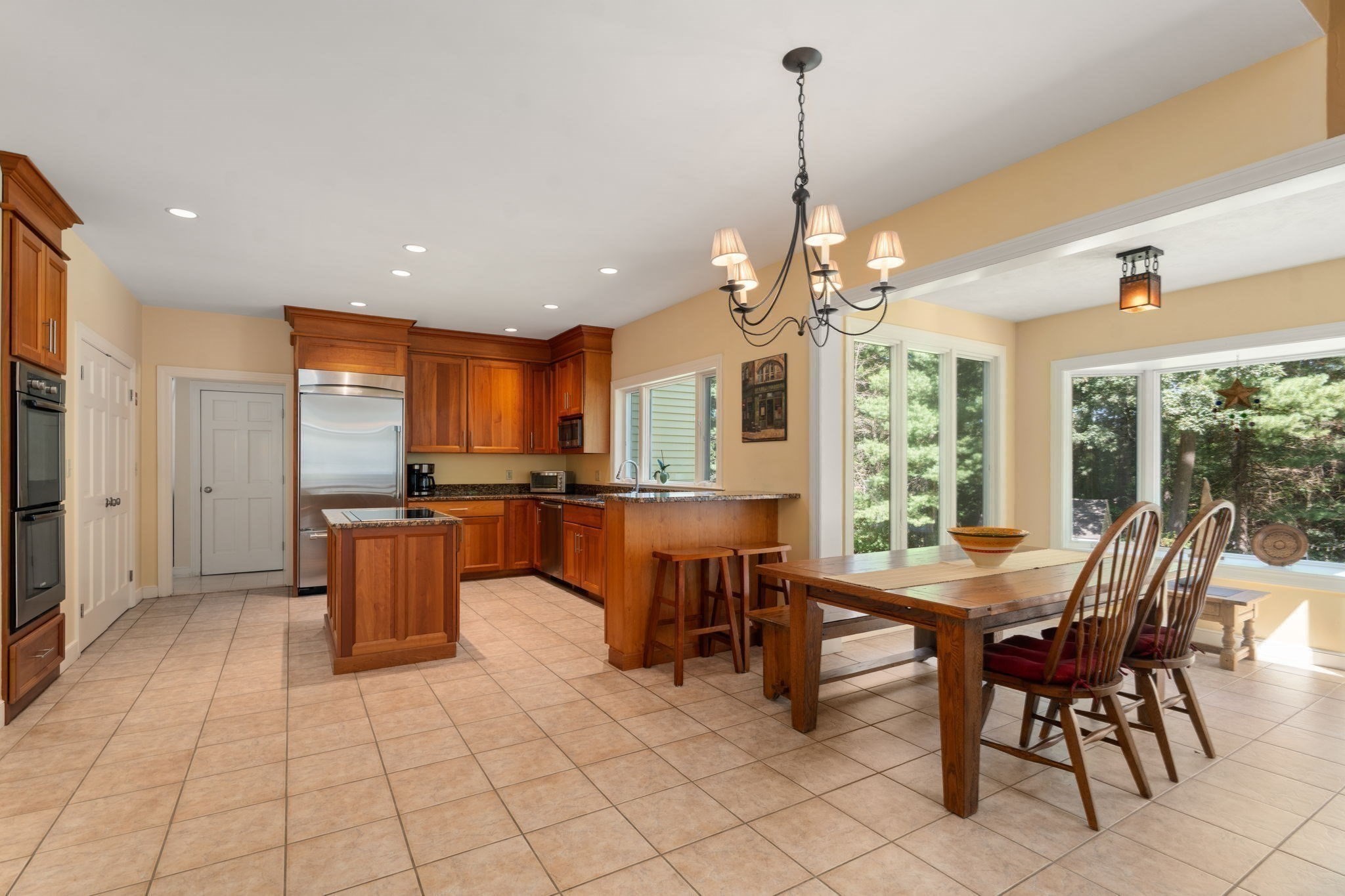 2 Sanger Cir Property Photo 9
