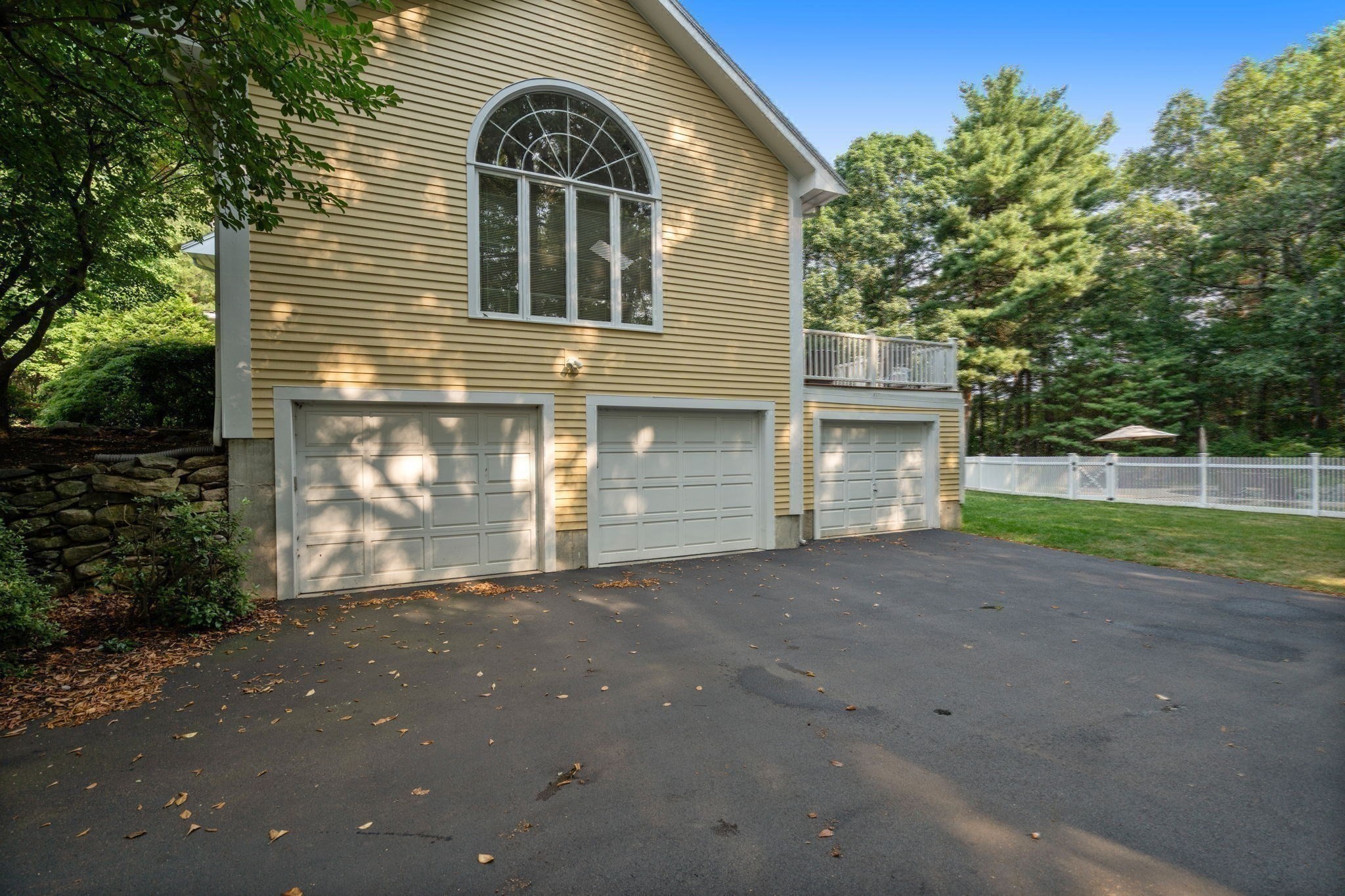 2 Sanger Cir Property Photo 35