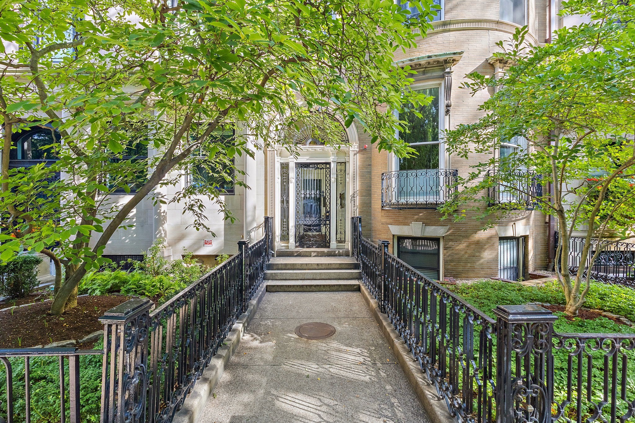 405 Commonwealth Ave # 8 Property Photo 1