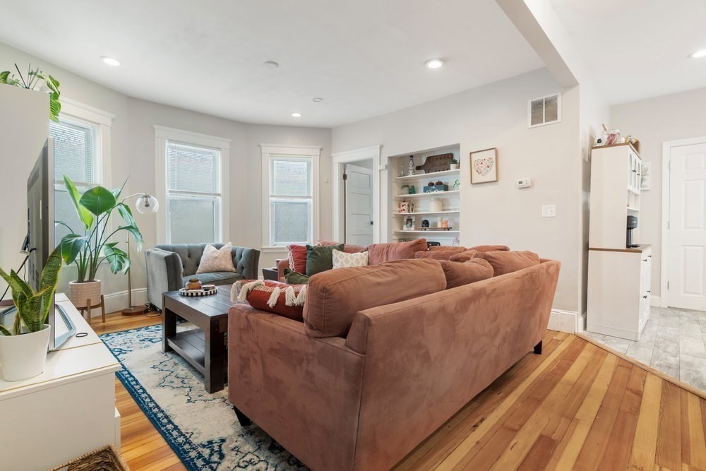 24 Buttonwood Street Property Photo 5