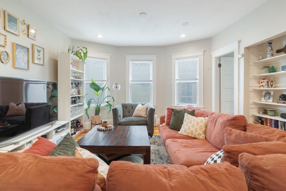 24 Buttonwood Street Property Photo 6