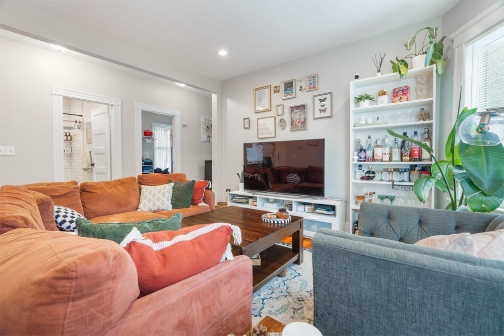 24 Buttonwood Street Property Photo 7
