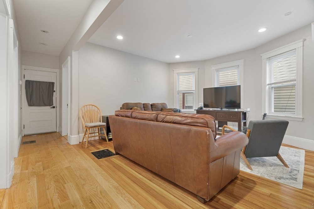 24 Buttonwood Street Property Photo 30