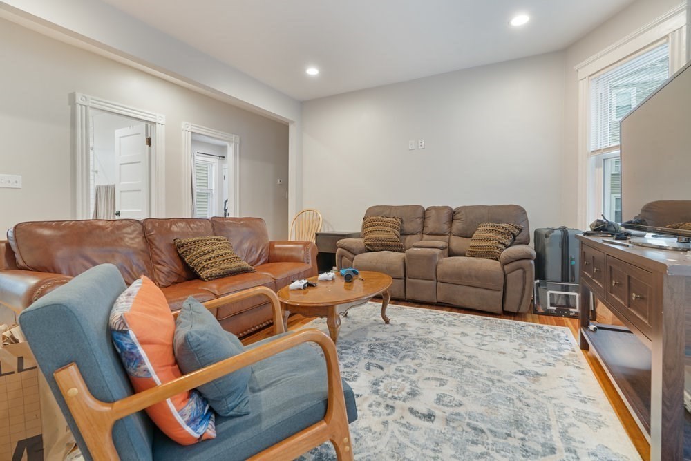 24 Buttonwood Street Property Photo 38