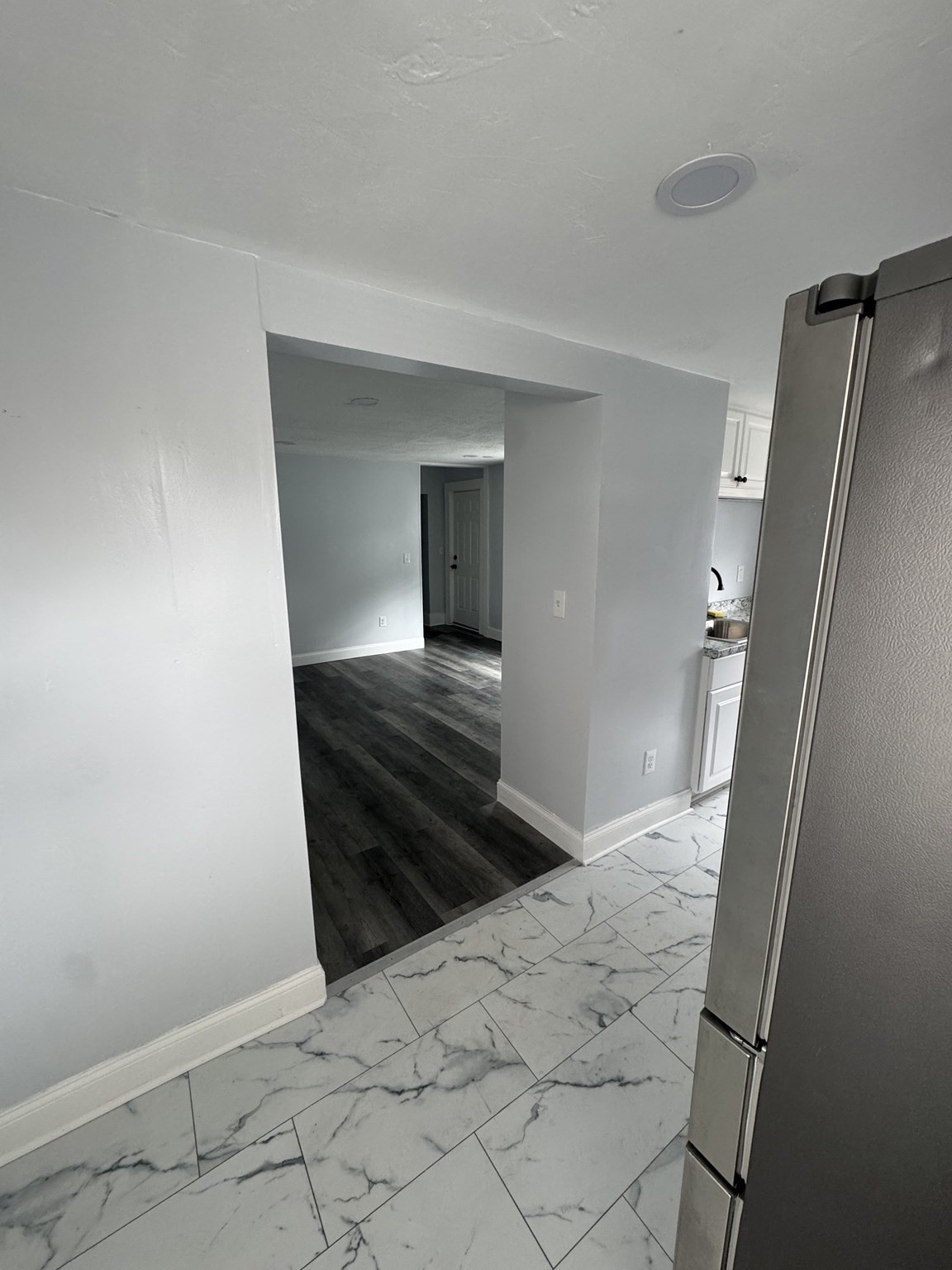 66 Pecker St # 2r Property Photo 4