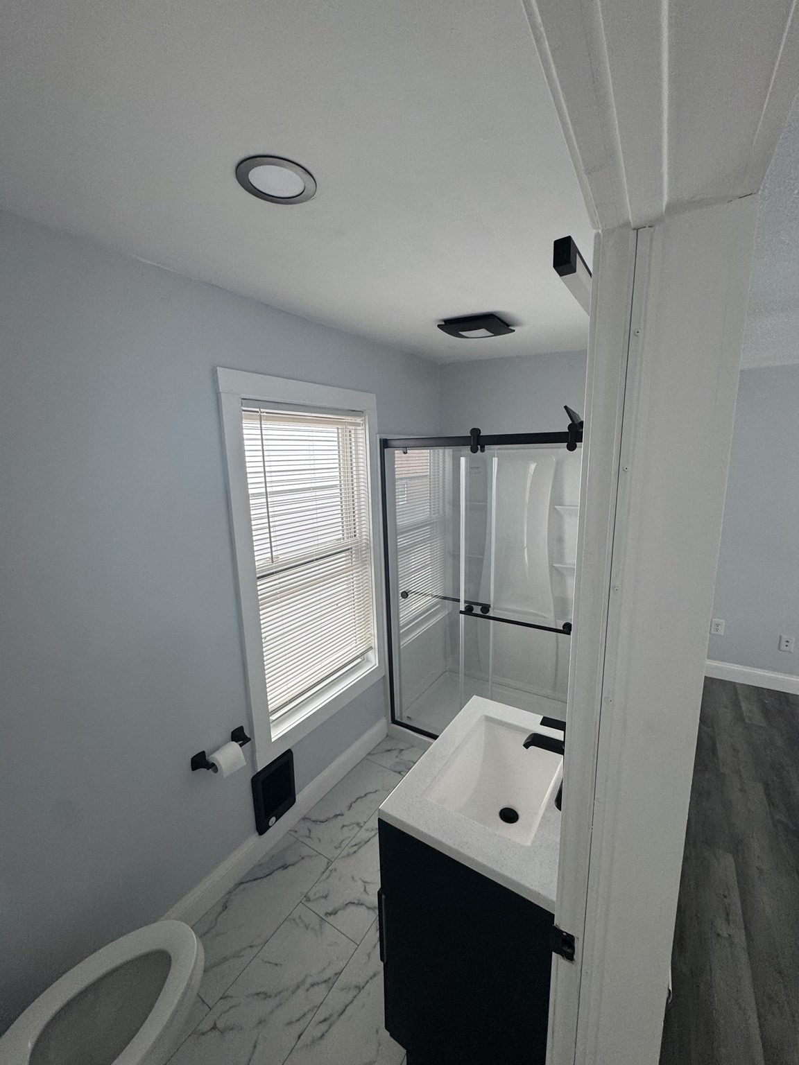 66 Pecker St # 2r Property Photo 5