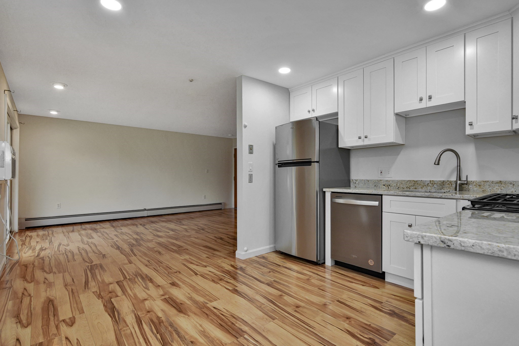 28 Fernview Avenue # 9 Property Photo 4