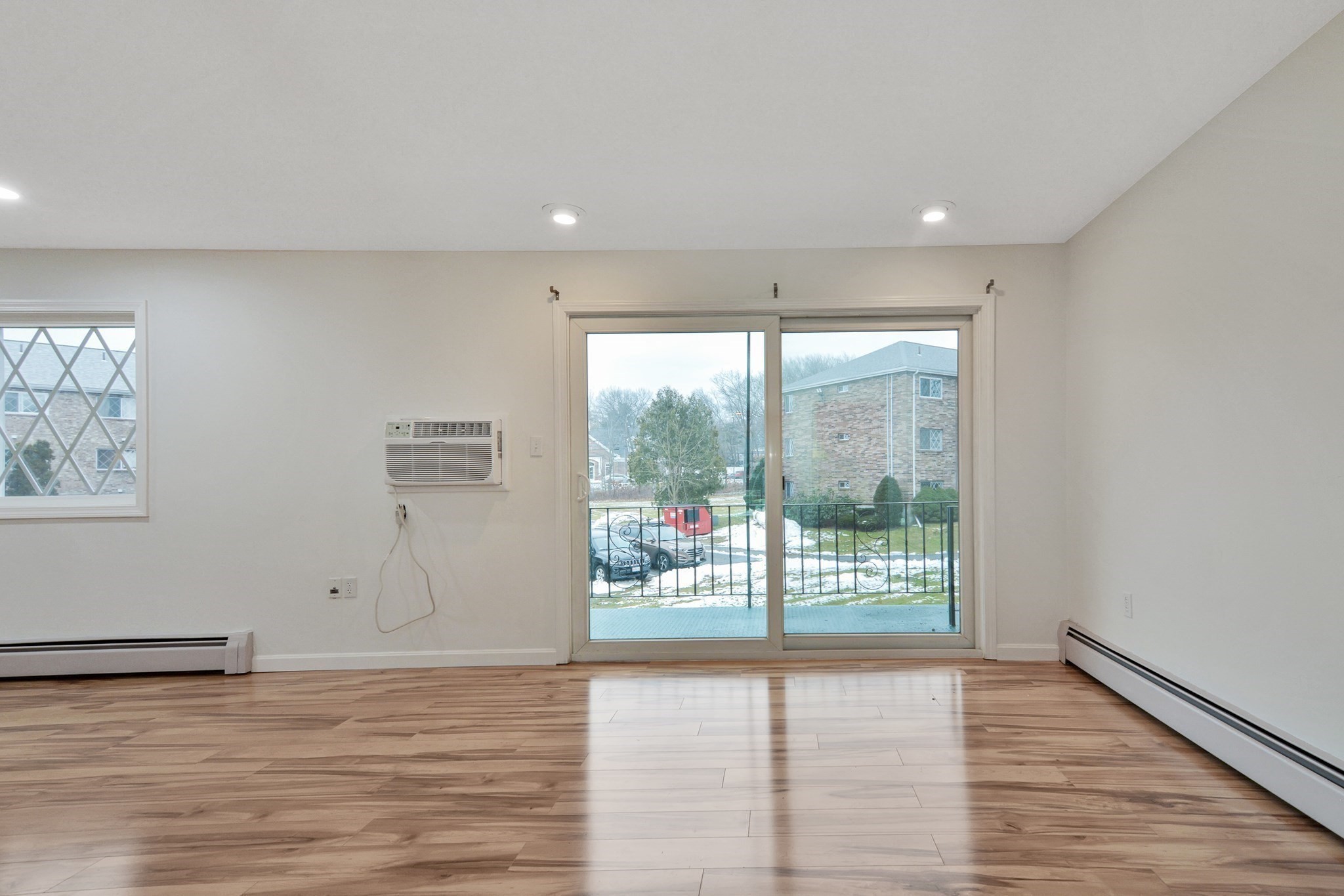 28 Fernview Avenue # 9 Property Photo 8