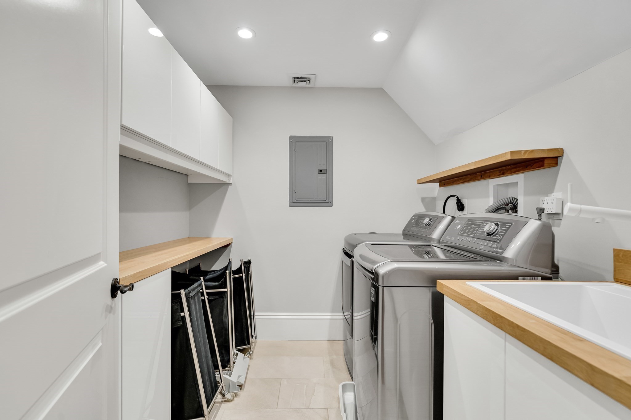 5 Cornerstone Way Property Photo 31