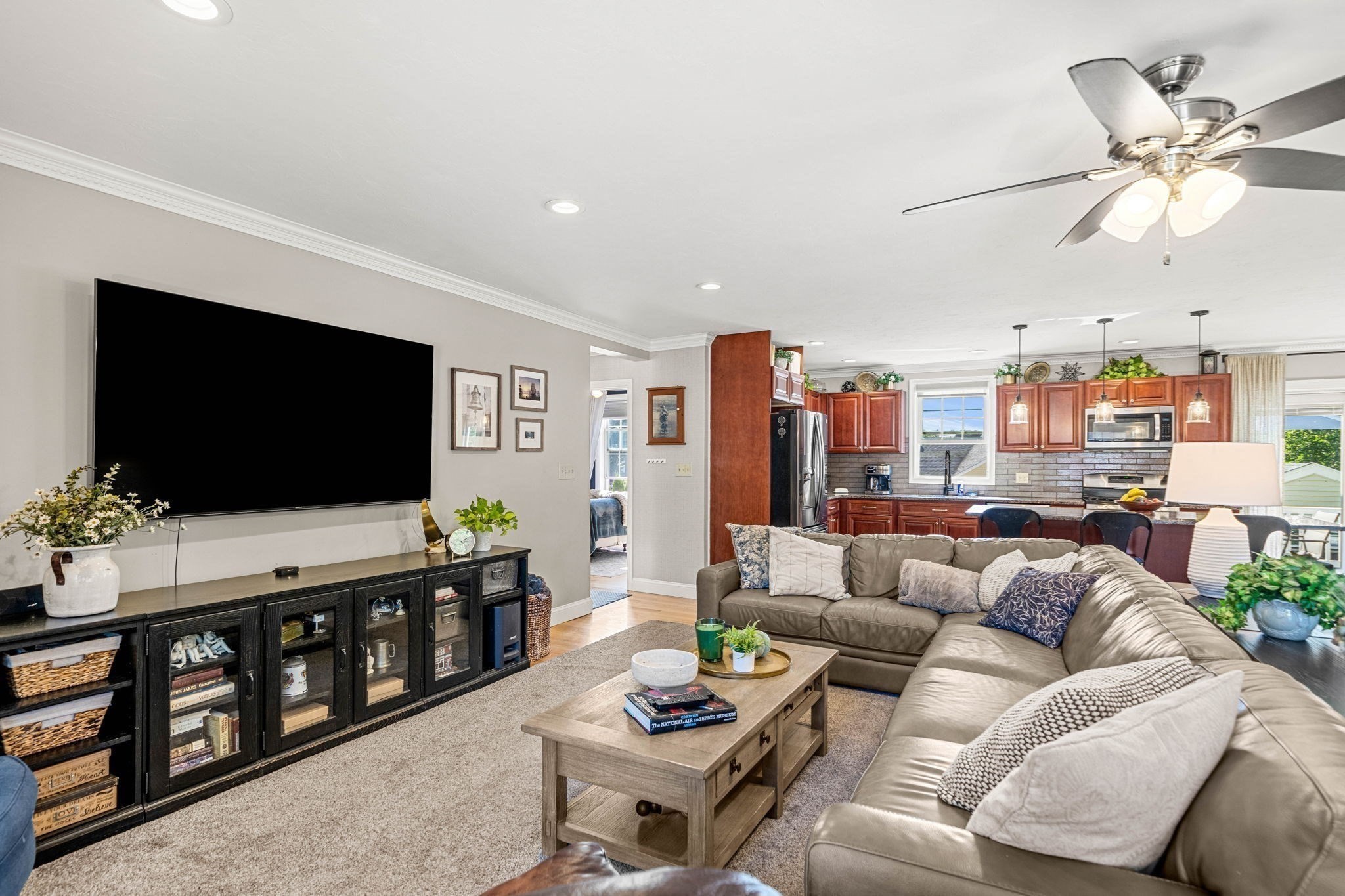 125 Fellsmere Street Property Photo 7