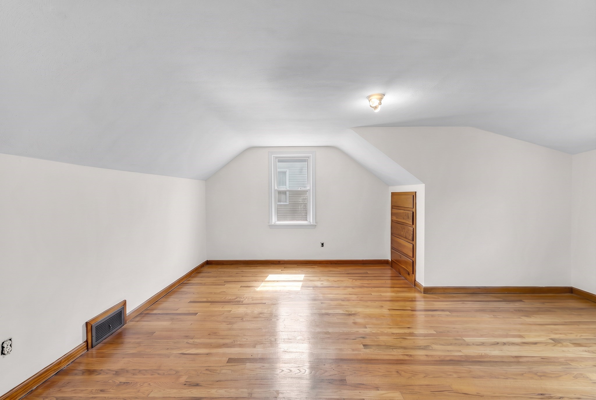 44 Arthur St Property Photo 13