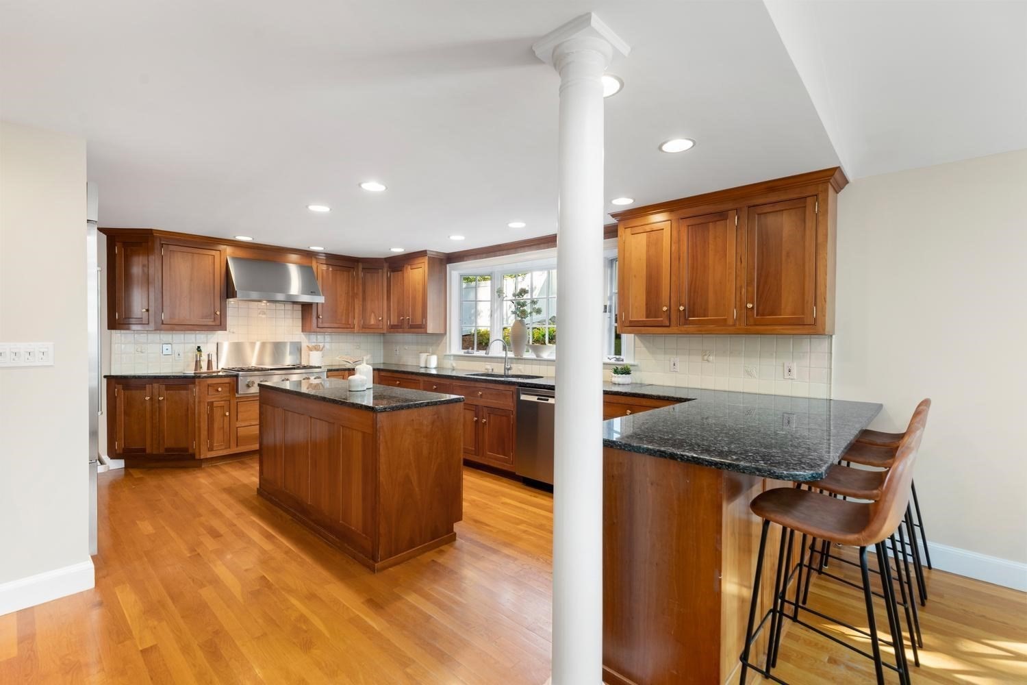 30 Allen Road Property Photo 15