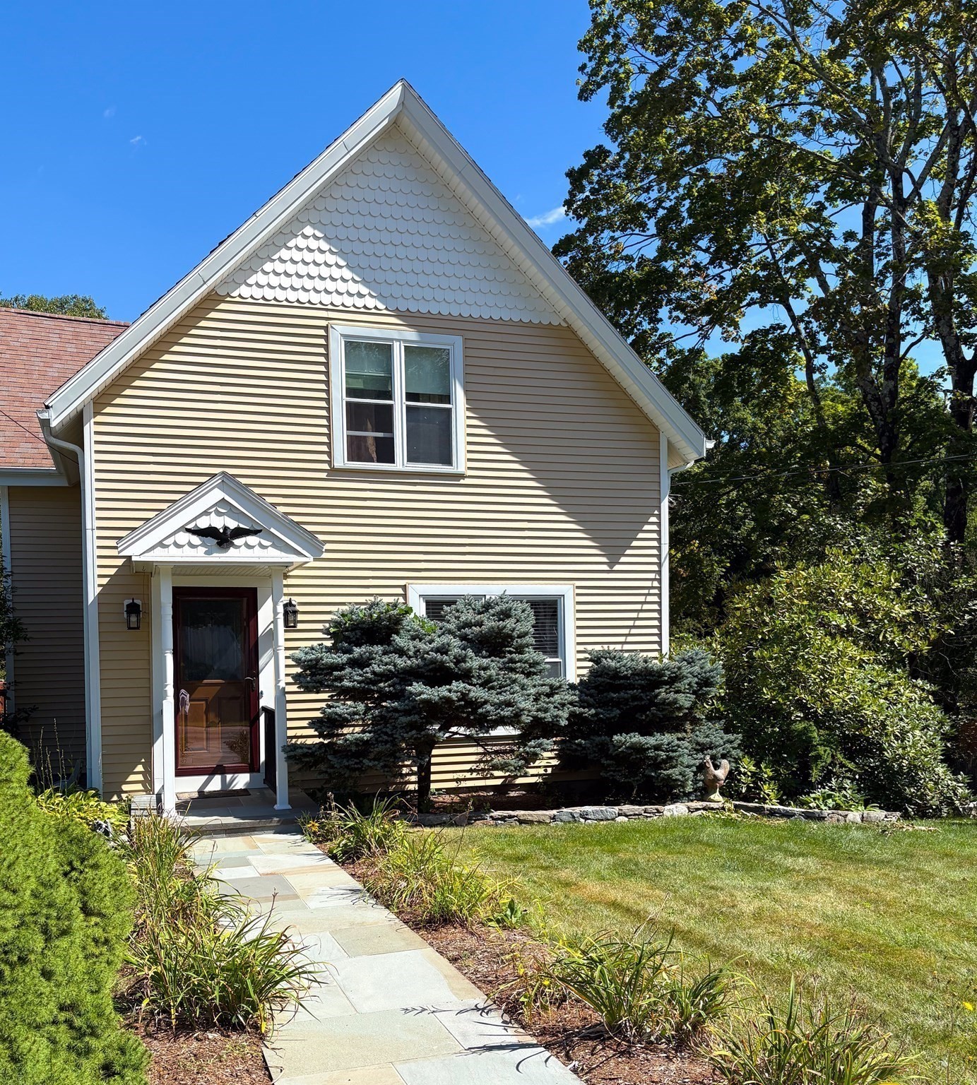 56 S Worcester St Property Photo 1