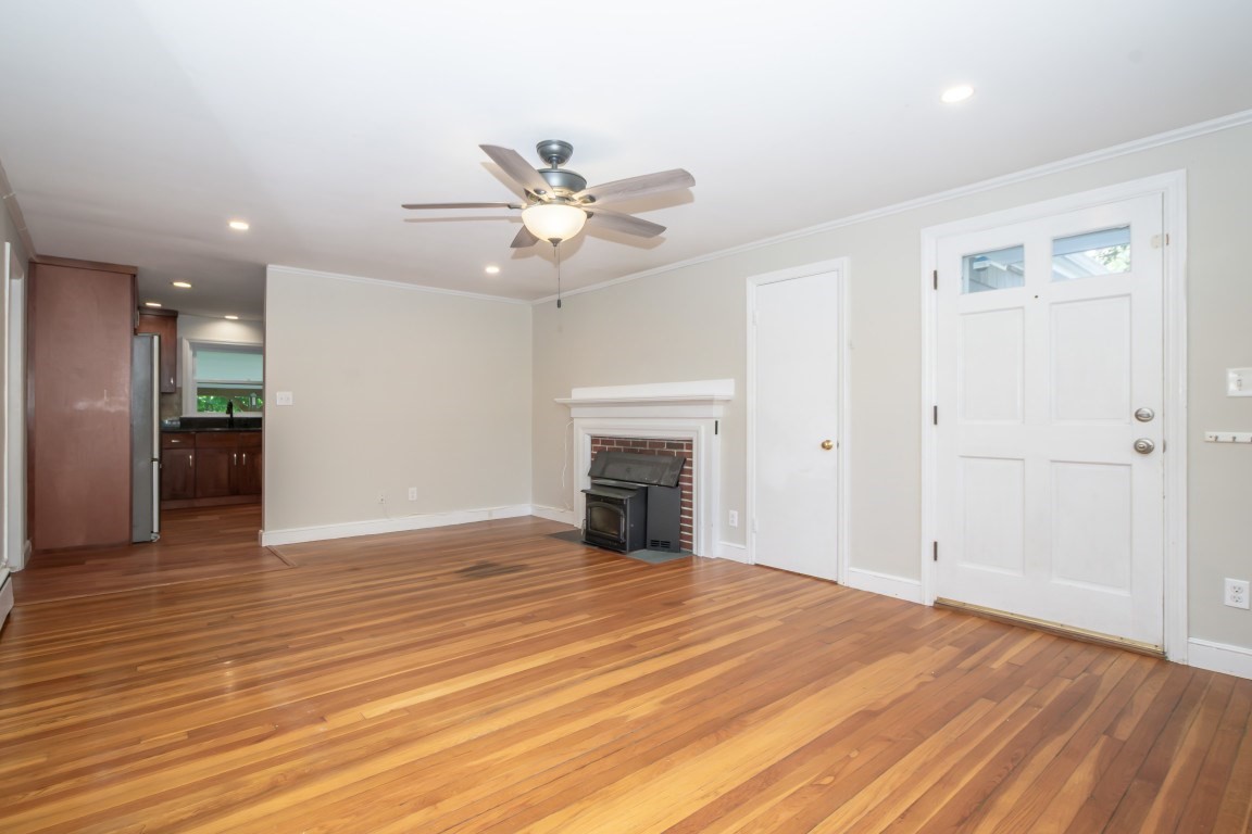 505 Winter Street Property Photo 10