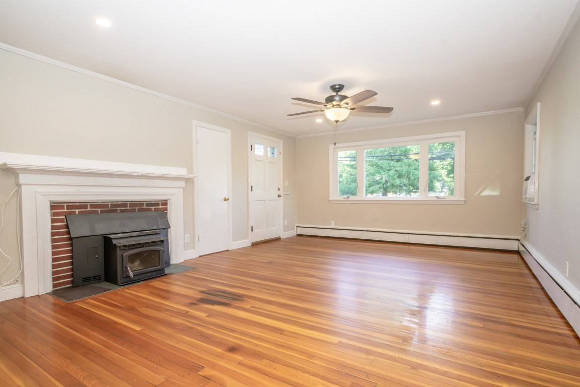 505 Winter Street Property Photo 11