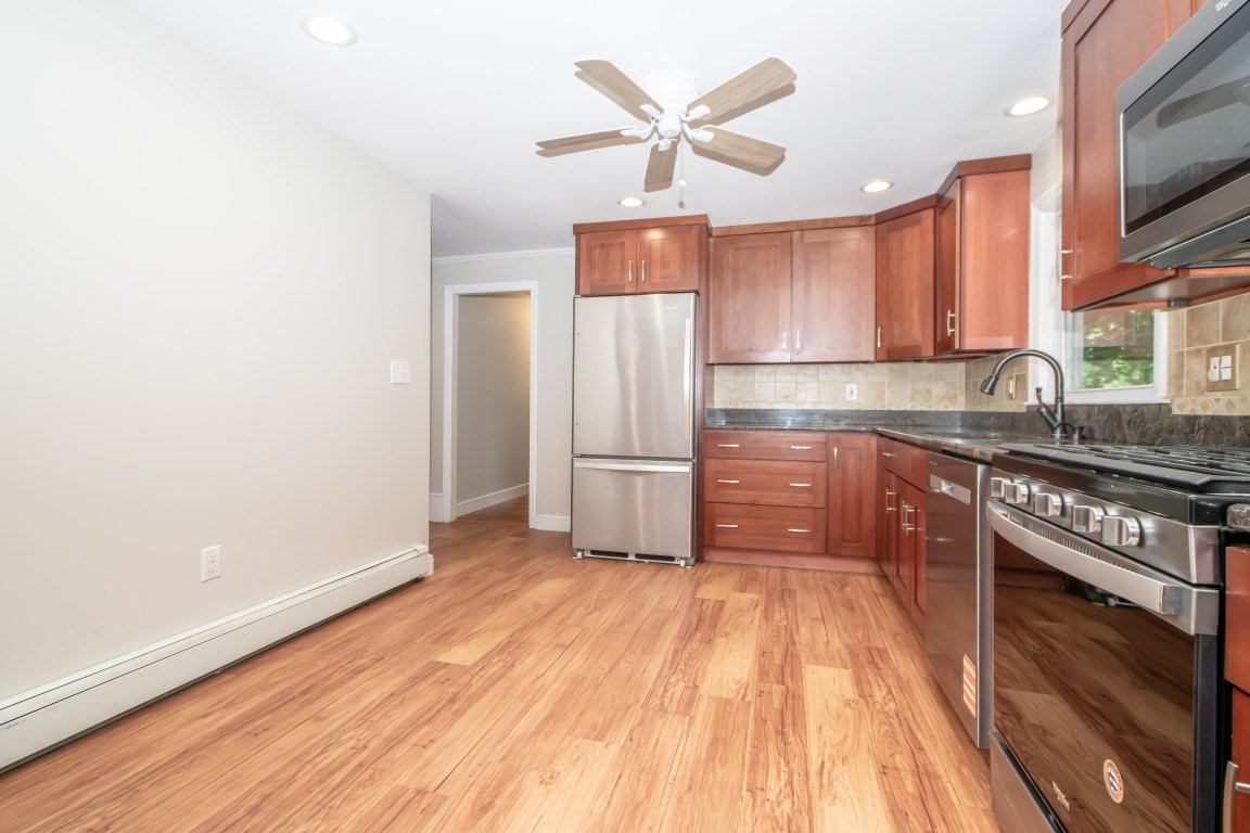 505 Winter Street Property Photo 14