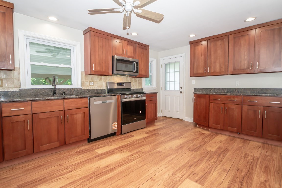 505 Winter Street Property Photo 17