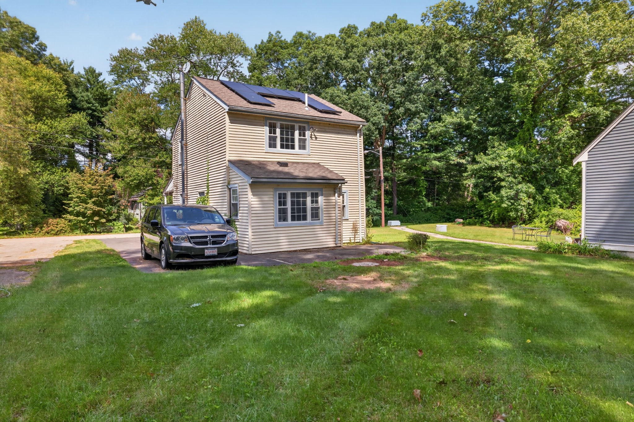 17 W Cedar Rd Property Photo 4