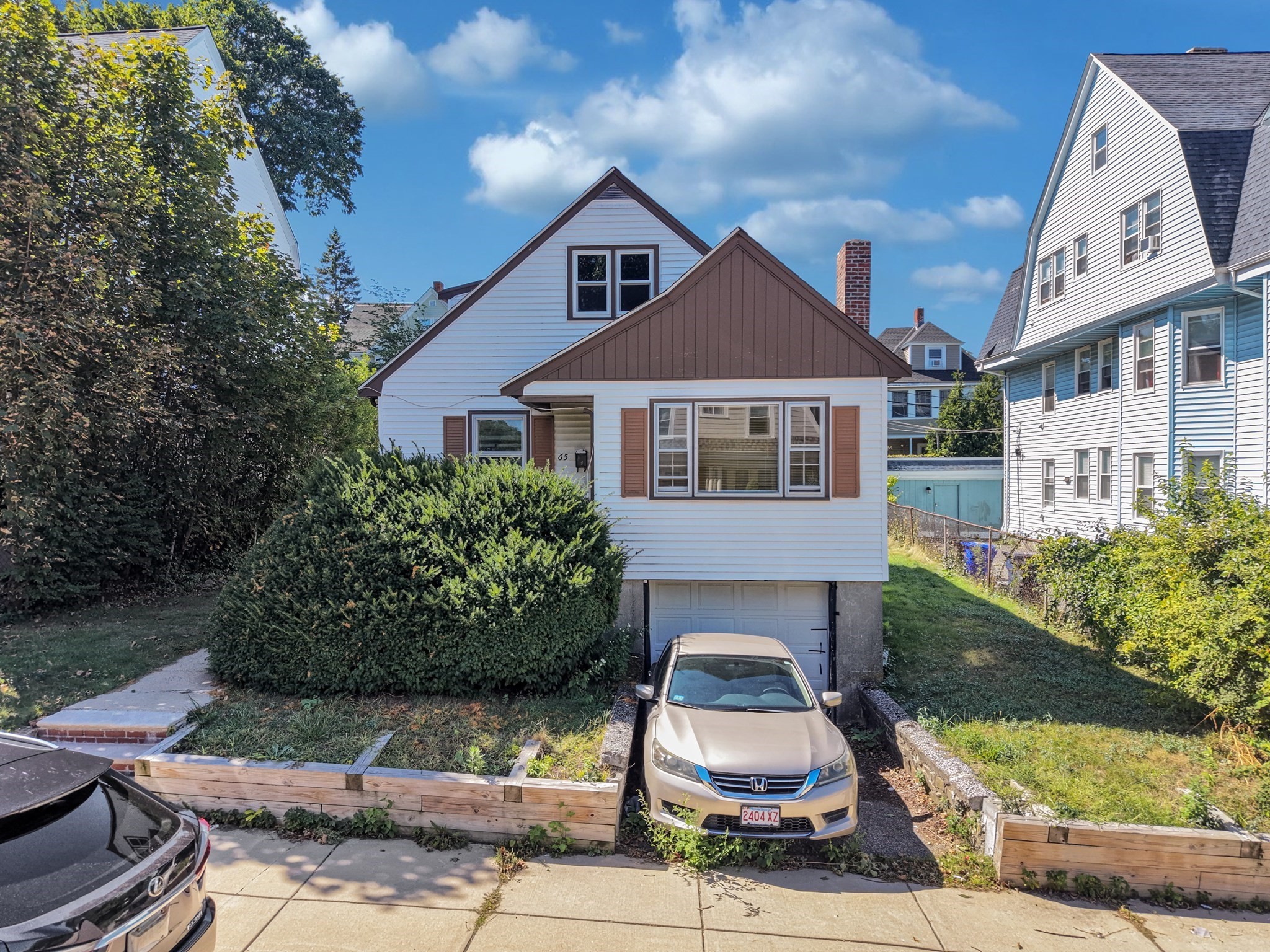 65 Montvale Property Photo 1