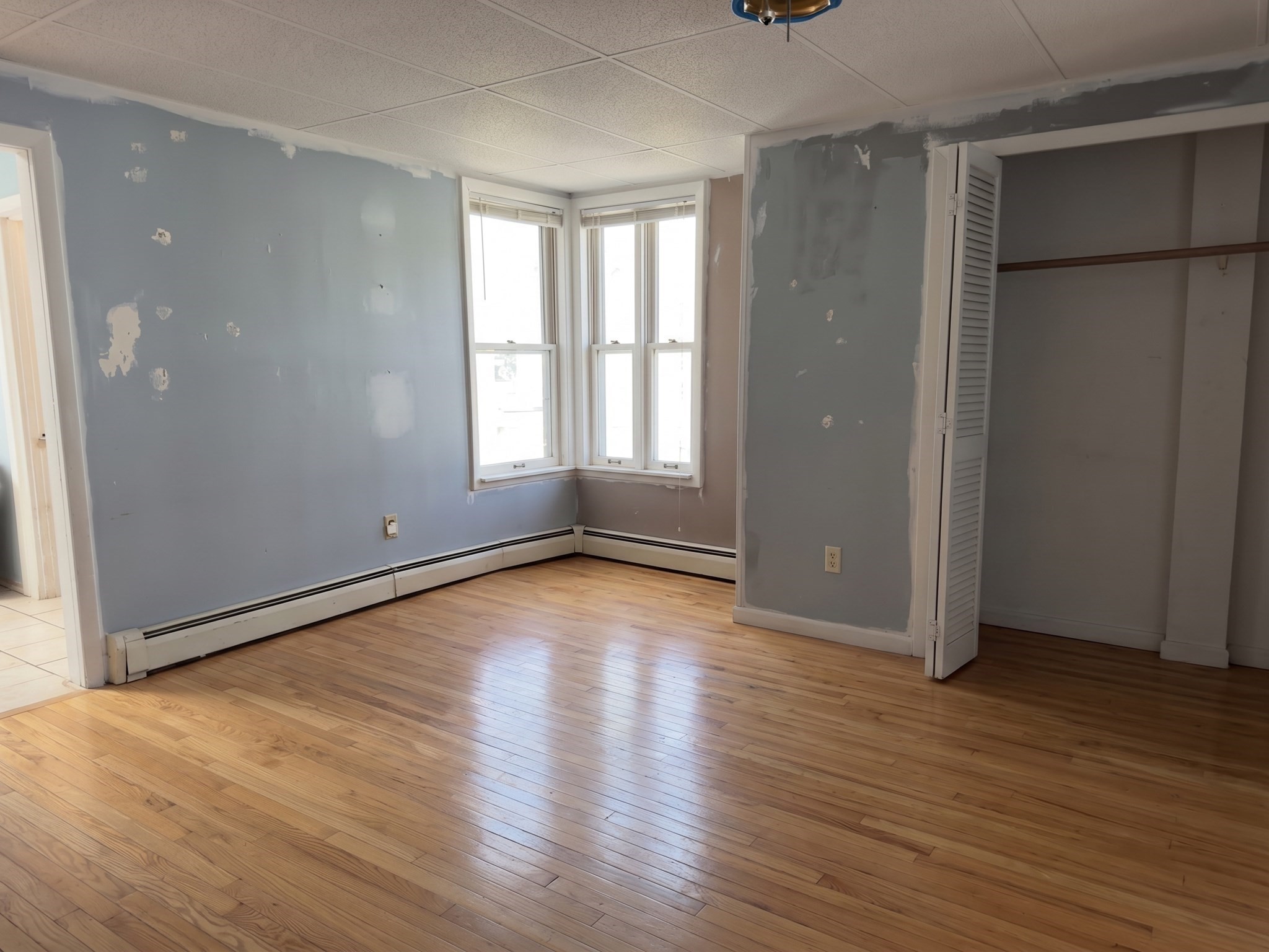 90 Princeton St Property Photo 6