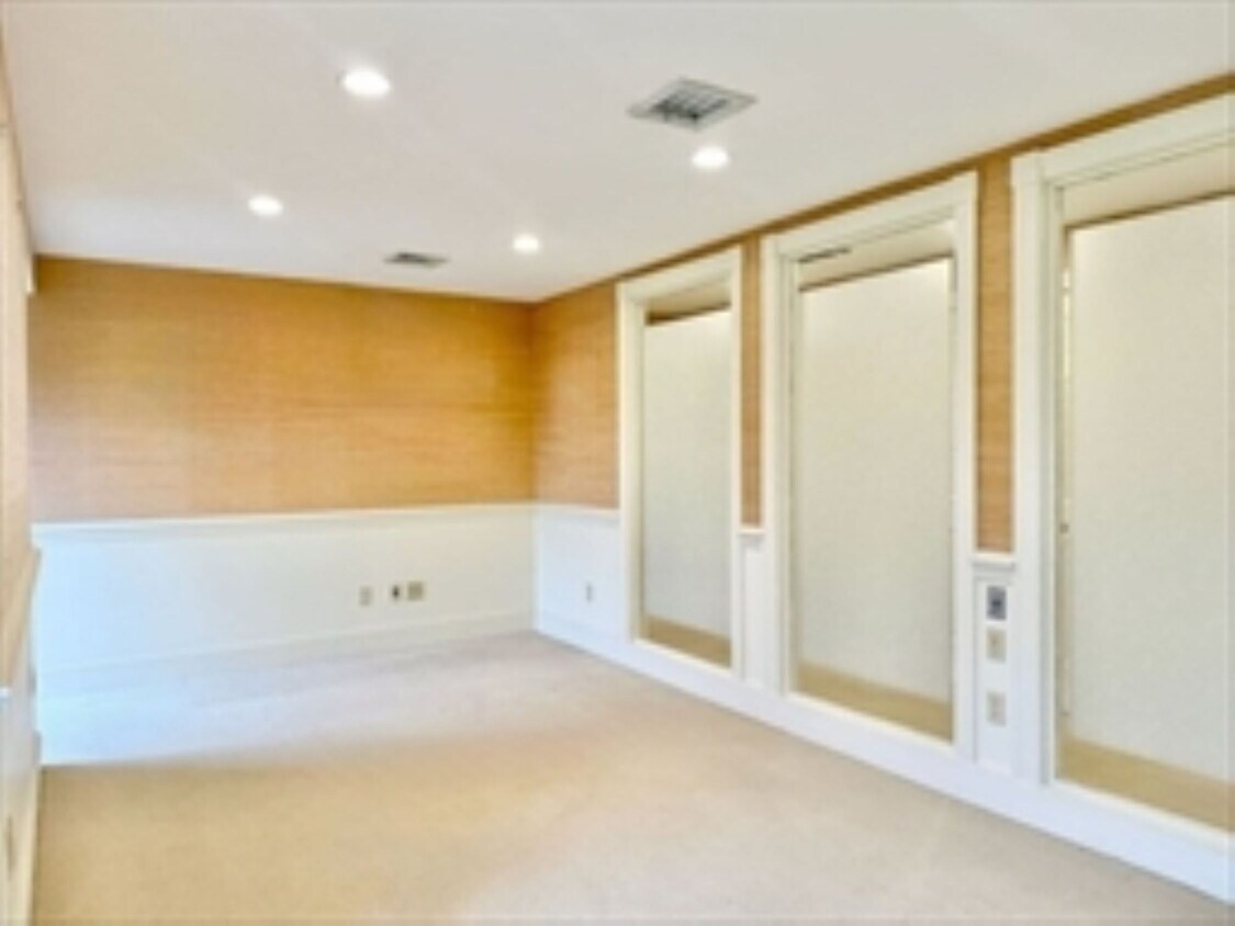 1620 Sudbury Road # 6 Property Photo 2