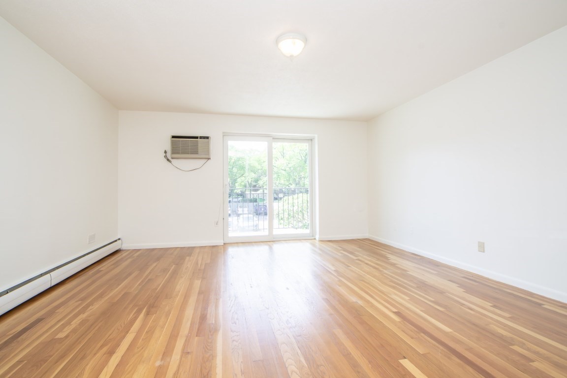 50 Green St # 207 Property Photo 4