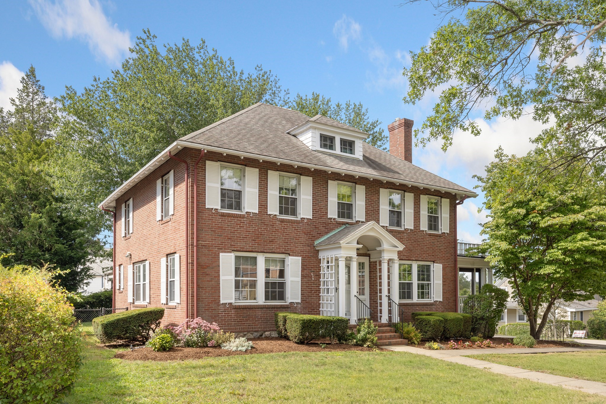 525 Lynn Fells Parkway Property Photo 1