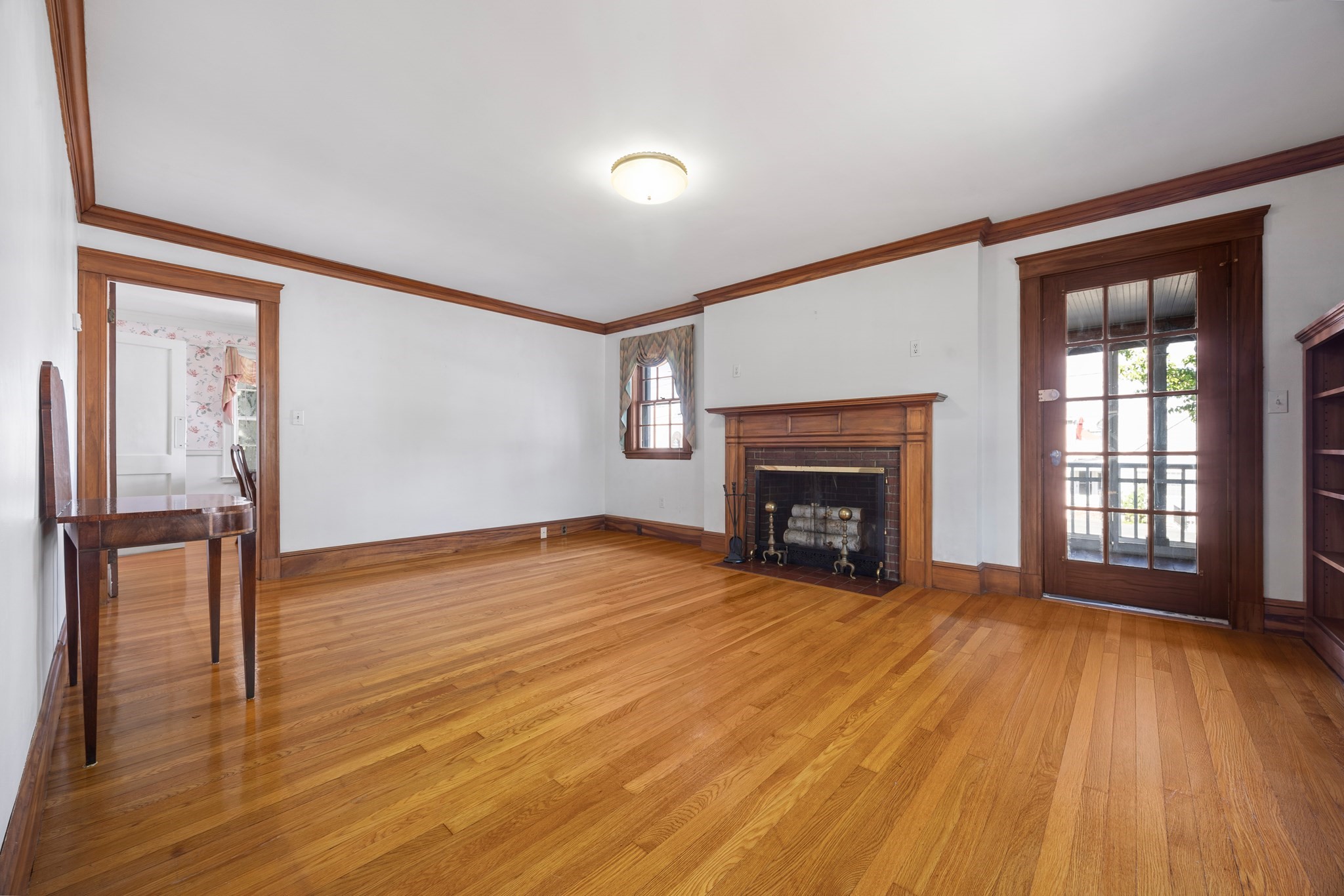 525 Lynn Fells Parkway Property Photo 7