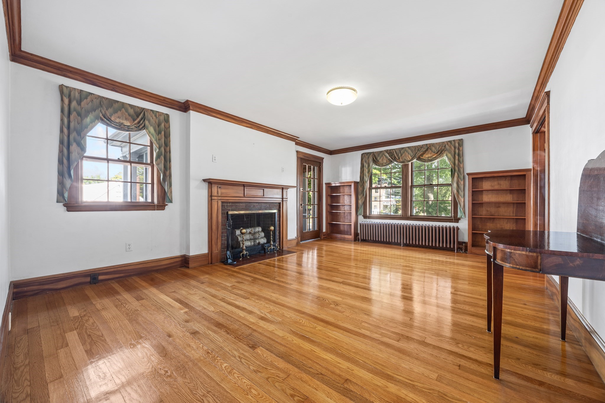 525 Lynn Fells Parkway Property Photo 8