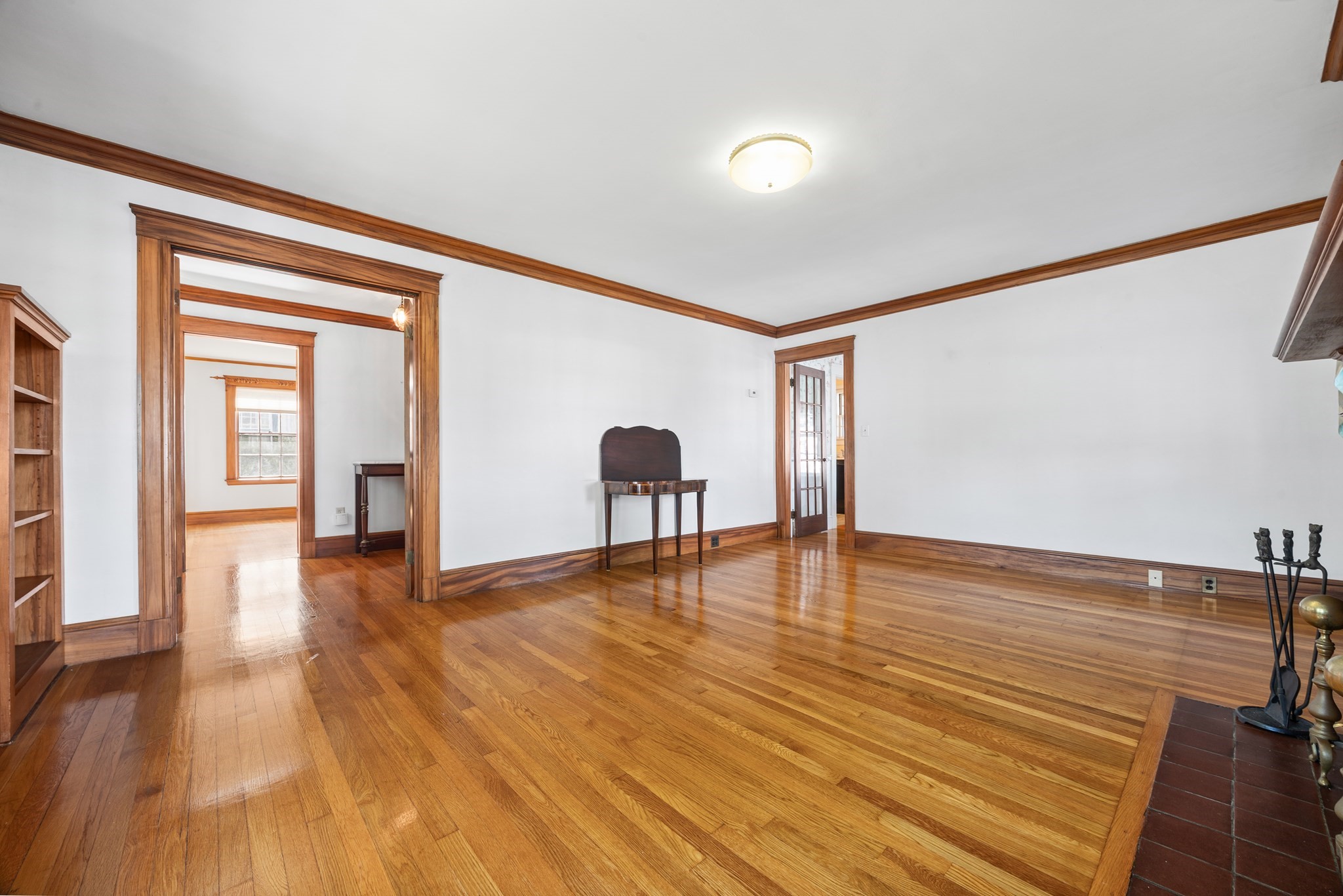 525 Lynn Fells Parkway Property Photo 9