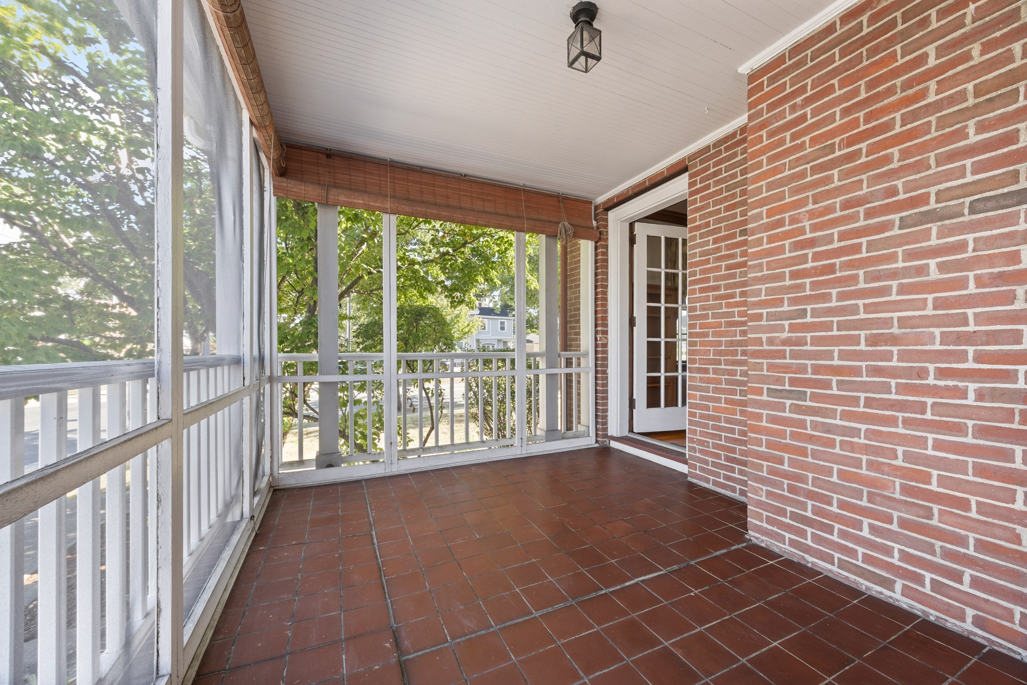 525 Lynn Fells Parkway Property Photo 10