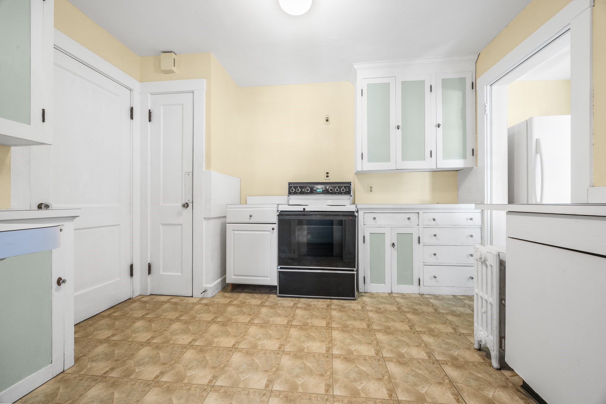 525 Lynn Fells Parkway Property Photo 14
