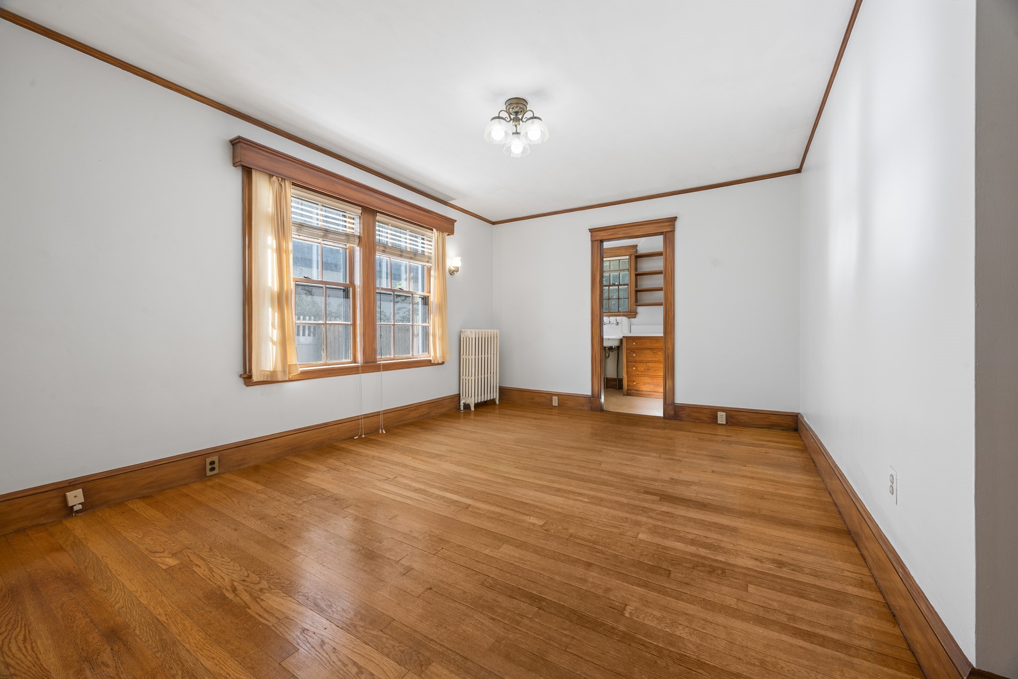 525 Lynn Fells Parkway Property Photo 18