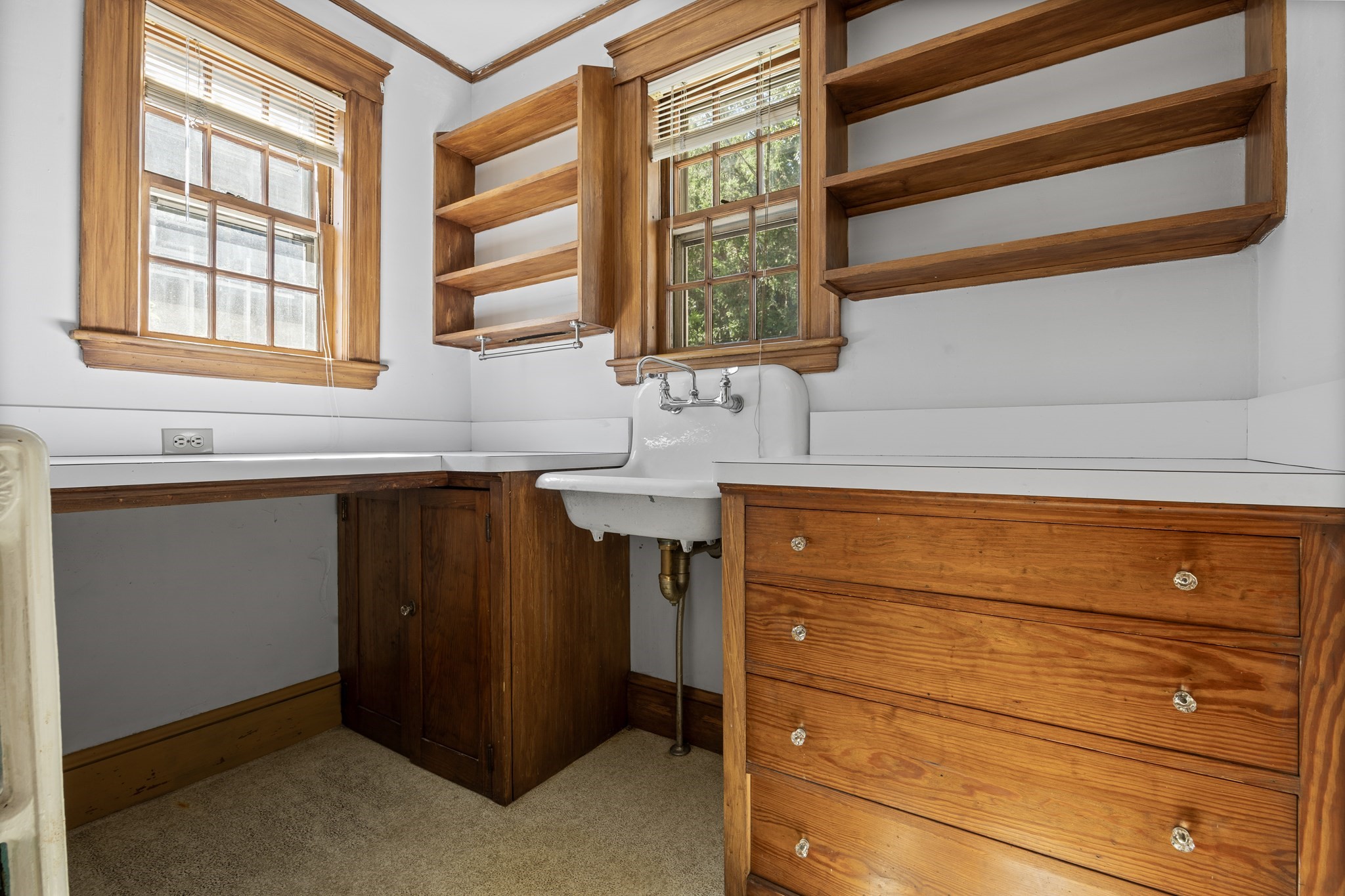 525 Lynn Fells Parkway Property Photo 19