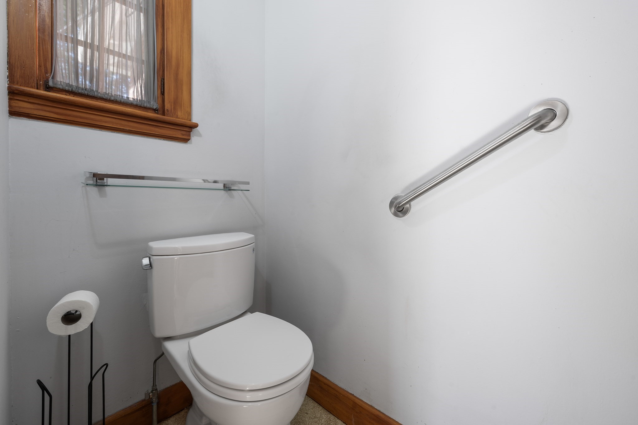 525 Lynn Fells Parkway Property Photo 21